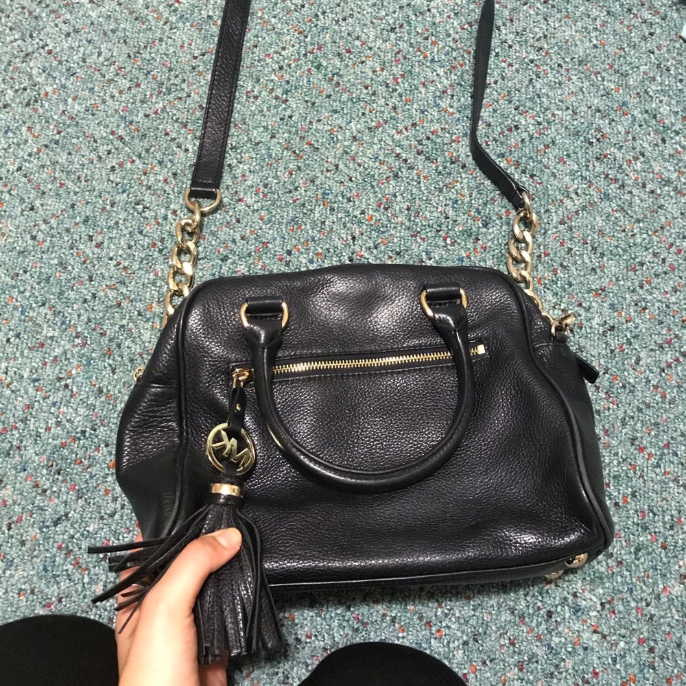 Micheal Kors black leather purse gold chain